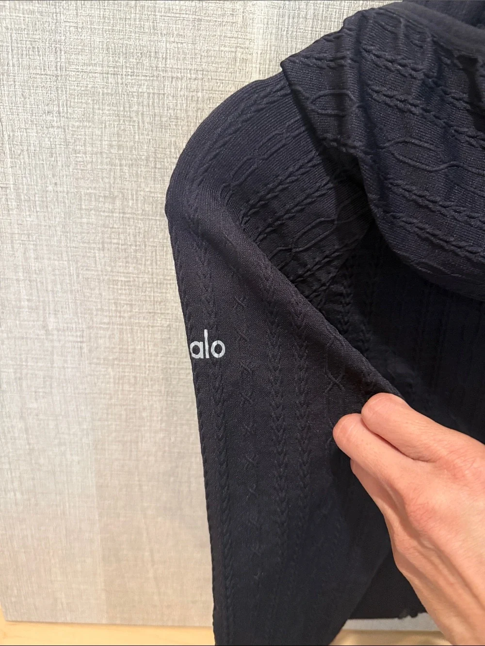ALO Yoga Black Cable style Textured Hooded Zip Jacket Size S